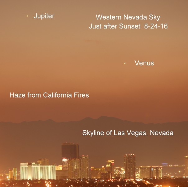 Cháy rừng ở miền Tây nước Mỹ đã tăng gấp đôi trong vòng 30 năm qua - 4 Robert Kelly ở Lasvegas, Nevada đã chụp được tấm ảnh này sau khi mặt trời lặn ngày 24/8/2016. Ông viết “Khói mù từ cháy rừng ở California đã bao phủ đến tận sao Thủy”