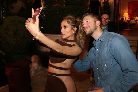 Jennifer Lopez lộ diện sau khi chia tay bồ trẻ - 4 Vừa chia tay bạn trai, J.Lo đã lại dính tin đồn hẹn hò với Calvin Harris