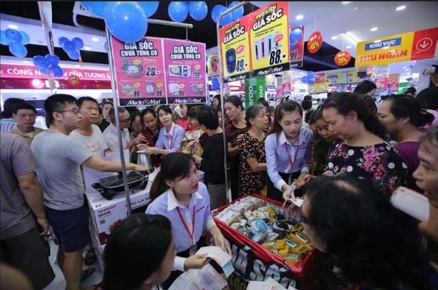 Tháng khuyến mại, liên tiếp khai trương mở rộng siêu thị điện máy - 4 Tháng khuyến mại, liên tiếp khai trương mở rộng siêu thị điện máy - 4