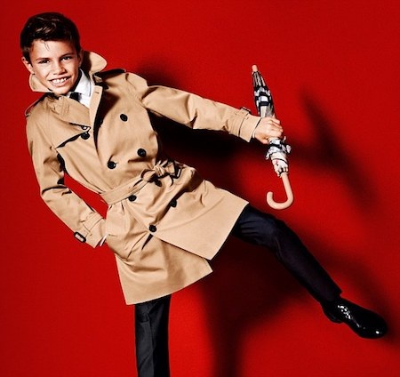 Victoria Beckham bị chỉ trích là bà mẹ thực dụng - 4 Romeo Beckham hiện là một người mẫu trẻ đắt giá