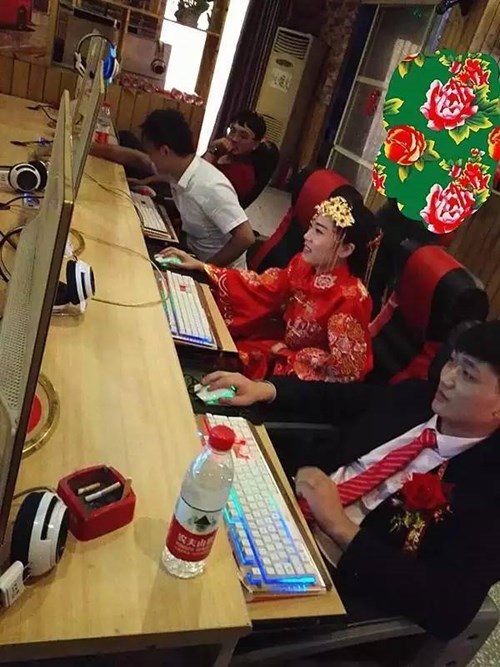 Cô dâu chú rể mải ‘đánh điện tử’... quên cả giờ cưới - 5