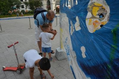 Royal City thành "siêu" Gallery - 5 Tới các bậc phụ huynh, người nước ngoài...