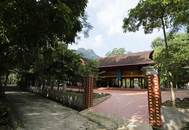 Những ngôi nhà tiền tỷ mọc lên như nấm sau mỗi vụ cam ở Hàm Yên. Từ khi xây dựng thương hiệu (năm 2007) cây cam ở Hàm Yên đã trở thành cây làm giàu của người dân nơi đây.