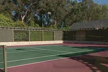 Con gái trùm tỉ phú F1 rao bán siêu dinh thự với giá không tưởng - 7 … sân tennis…