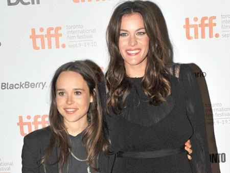 Những ngôi sao “nhỏ nhưng có võ” của làng giải trí thế giới - 7 “Dị nhân” Ellen Page, cao 1m55, trông như người tí hon khi đứng cạnh “người khổng lồ” Liv Tyler