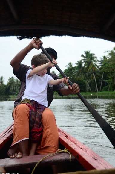 Hành trình chinh phục thế giới của “phượt thủ” 6 tuổi - 8