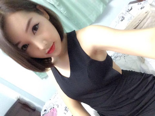 Ngắm dung nhan người mẫu Thái Lan tắm bùn trong ổ gà - 6
Pammy có nước da trắng mịn màng