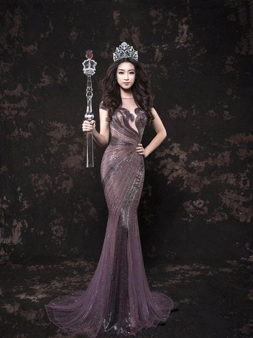 Biến hóa nhan sắc không ngờ của Hoa hậu Mỹ Linh - 10 Hoa hậu Đỗ Mỹ Linh dần chinh phục công chúng sau khi đăng quang.