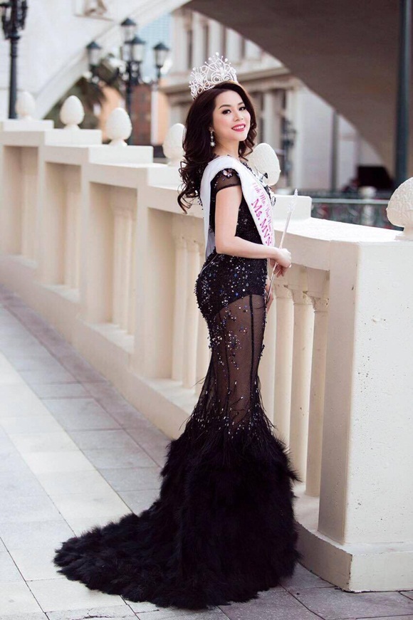 Jasmine Le thắng lớn tại 'Hoa hậu Người Việt Thế giới 2017' - 9 Hoa hậu Jasmine Le qua Mỹ định cư với gia đình từ năm 2004.