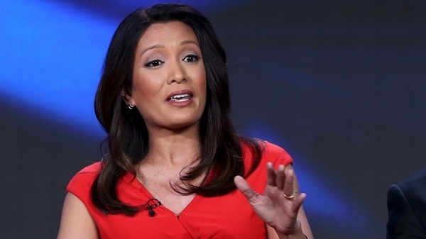 "Phó tướng" của Clinton ví ông Trump như "gã khùng" - 16
Người dẫn dắt cuộc tranh luận là bà Elaine Quijano, người Mỹ gốc Philippines, thuộc đài CBS News.