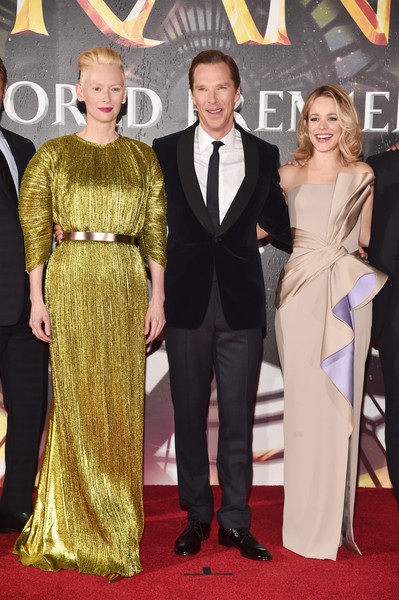 Sao Hollywood đẹp như mộng với váy kiêu sa - 2
Ba ngôi sao chính của phim - Tilda Swinton, Benedict Cumberbatch và Rachel McAdams