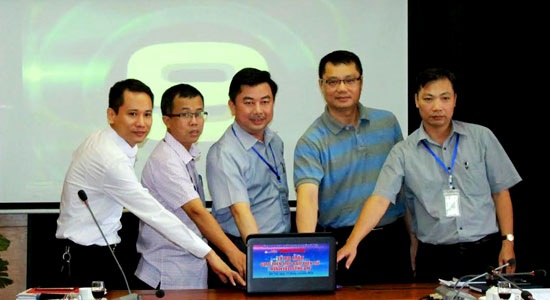 
Lãnh đạo Báo Kinh tế & Đô thị bấm nút ra mắt giao diện mới Báo Kinh tế & Đô thị điện tử tại địa chỉ Kinhtedothi.vn
