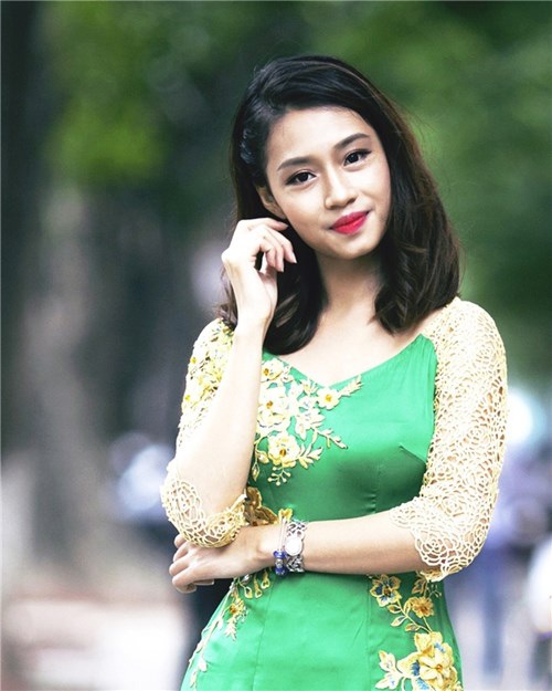 Những chân dài đa-zi-năng nổi đình đám trên mạng xã hội - 1
Vẻ ngoài cộng với thành tích học tập tốt của Vũ Lê Ngọc Anh đủ sức “đốn tim” mọi chàng trai