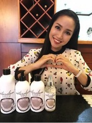 Hai 'soái ca' Mạnh Trường, Hồng Đăng tặng quà cho vợ yêu. - 4