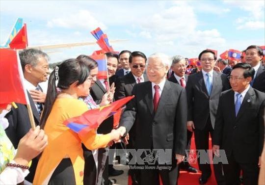 Tổng Bí thư Nguyễn Phú Trọng thăm hữu nghị chính thức Lào - 1
Lễ đón Tổng Bí thư Nguyễn Phú Trọng tại sân bay quốc tế Vientiane (Lào). Ảnh: Trí Dũng/TTXVN
