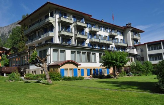 Học tại Thụy Sĩ nhận bằng kép - Thực tập hưởng lương cao - 2
Swiss College of Hospitality Management, Campus in Lenk