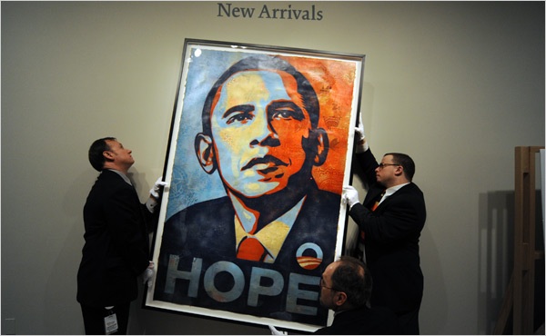 Vì sao họa sĩ vẽ chân dung tranh cử cho ông Obama từ chối vẽ bà Clinton? - 1
Bức poster Hope vẽ chân dung Tổng thống Barack Obama. (Ảnh: New York Times)