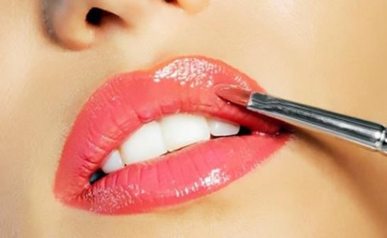 5 tuyệt chiêu giữ lớp trang điểm được lâu - 6 5 tuyệt chiêu giữ lớp trang điểm được lâu - 6