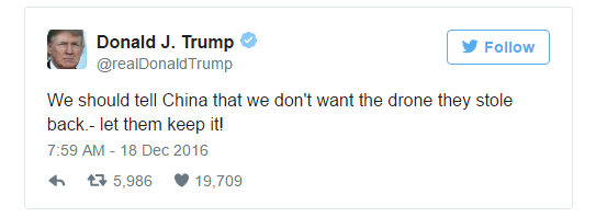 
Ông Trump bình luận trên Twitter rằng Trung Quốc hãy giữ lại tàu lặn đã thu của Mỹ ở Biển Đông. (Ảnh: Twitter)
