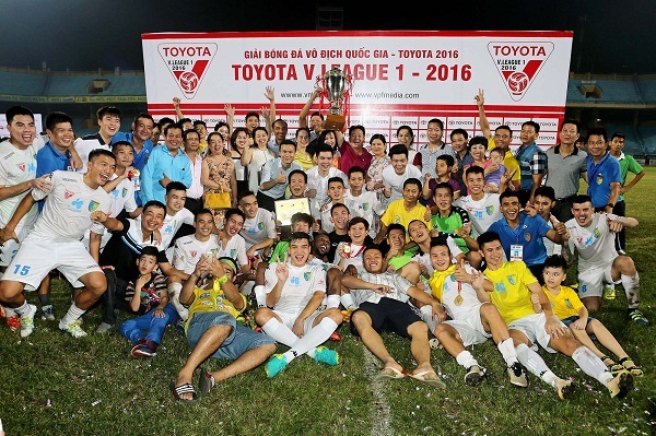 CLB Hà Nội T&T đổi tên, trực tiếp quản lý sân Hàng Đẫy - 1
Các thành viên CLB bóng đá Hà Nội T&T ở mùa giải 2016
