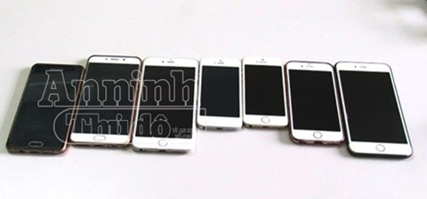 Triệt xóa đường dây mại dâm núp danh nghĩa "PG tiệc" trên mạng xã hội - 3 Điện thoại dùng để liên lạc giữa Nguyễn Xuân Dũng và các PG chuyên đi tiệc
