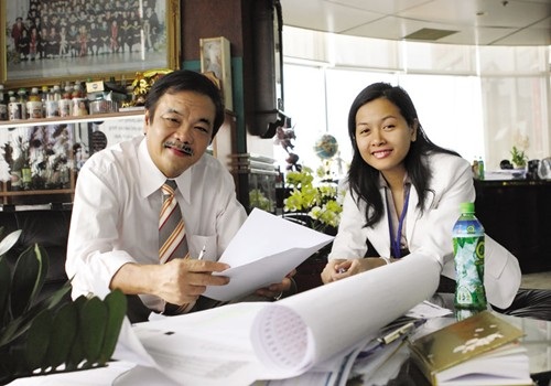 PGĐ Tân Hiệp Phát nói về việc xây tặng dân nghèo 12 cây cầu - 1 Bà Trần Uyên Phương - Phó Tổng giám đốc Tập đoàn Tân Hiệp Phát