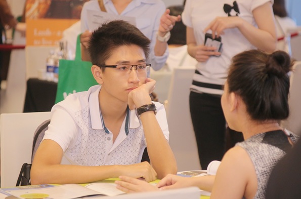 Giải đáp “cơn khát” du học Canada - 1
Du học không cần chứng minh tài chính, thủ tục xét duyệt hồ sơ nhanh gọn, các chương trình thực tập hưởng lương là một trong những yếu tố quan trọng khiến cho ngày càng nhiều Du học sinh chọn Canada làm mục tiêu cho mình.