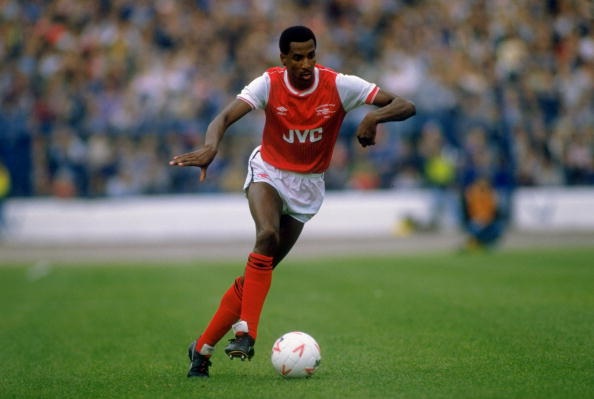 Welbeck và những người từng phục vụ cả Arsenal lẫn MU - 13
Viv Anderson có ba năm khoác áo Arsenal