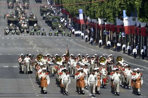 Pháp duyệt binh rầm rộ mừng quốc khánh - 12
(Ảnh: AFP)