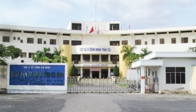 UBND tỉnh Cà Mau: Không để người bệnh nằm ghép giường quá 24 giờ - 1 Cà Mau yêu cầu các bệnh viện không để người bệnh nằm giường ghép quá 24 giờ.