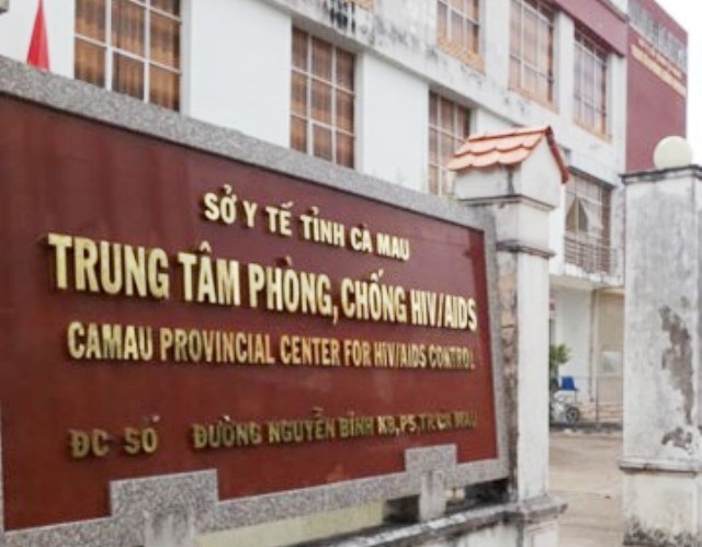 Trưởng phòng Tổ chức từ chối nhận quyết định kỷ luật - 1 Trung tâm Phòng, chống HIV/AIDS tỉnh Cà Mau- nơi lùm xùm vụ cán bộ không nhận quyết định kỷ luật.