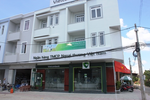 Vụ cướp hơn 2 tỷ ở ngân hàng: Nghi phạm có dị tật ở chân - 1 Hiện trường nơi xảy ra vụ cướp ngân hàng