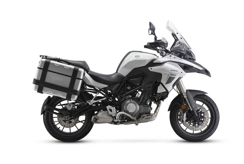Benelli TRK 502 gây sốc với giá bán 136 triệu đồng - 3 Benelli TRK 502 gây sốc với giá bán 136 triệu đồng - 3