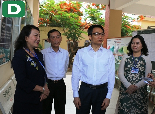 Phó Thủ tướng Vũ Đức Đam thị sát thi tại Cần Thơ - 1
Phó Thủ tướng Vũ Đức Đam có mặt tại trường THPT Bùi Hữu Nghĩa (TP Cần Thơ) vào sáng nay 22/6.