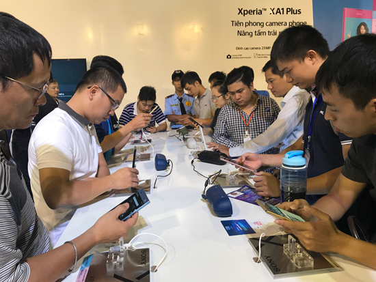Sony Show 2017 hút khách nhờ loạt sản phẩm công nghệ ấn tượng - 1 Sony Show 2017 hút khách nhờ loạt sản phẩm công nghệ ấn tượng - 1