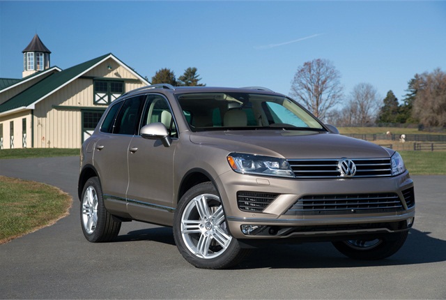 Volkswagen triệu hồi gần 74.000 chiếc Touareg do lỗi rò rỉ nhiên liệu - 1 Volkswagen triệu hồi gần 74.000 chiếc Touareg do lỗi rò rỉ nhiên liệu - 1