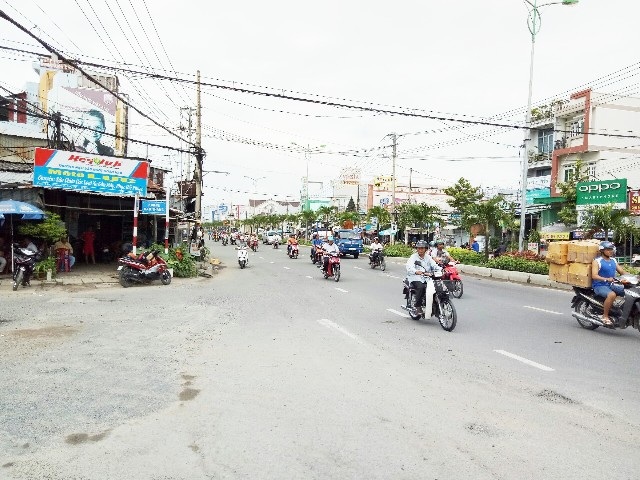 Truy tìm tài xế taxi gây tai nạn rồi bỏ mặc nạn nhân - 1 Đoạn đường xảy ra vụ tai nạn.