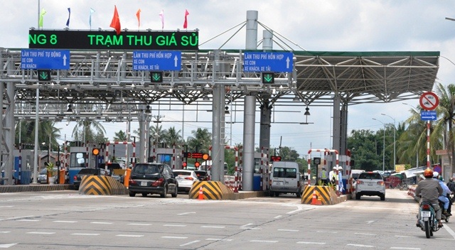 Trạm thu phí BOT Cai Lậy, Tiền Giang gây ồn ào dư luận suốt thời gian qua.