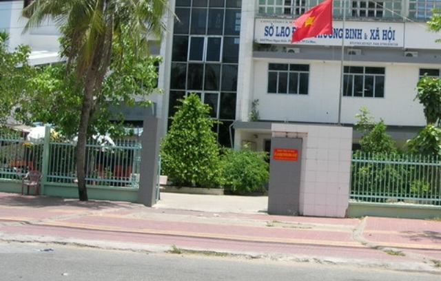 Xem xét khen thưởng nữ cán bộ tố cáo tham nhũng tại Sở LĐ-TB&XH Cà Mau - 1 Sở LĐ-TB&XH tỉnh Cà Mau, nơi có cán bộ đứng ra tố cáo tham nhũng ngay chính Sở này.