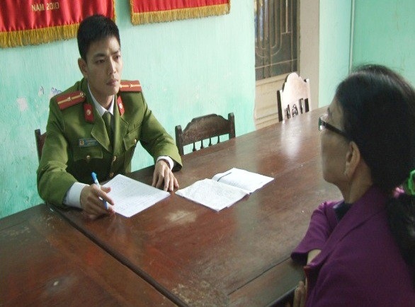 Giả danh cảnh sát Bộ Công an để lừa đảo - 1 Bà H. trình báo cho Công an TP Huế