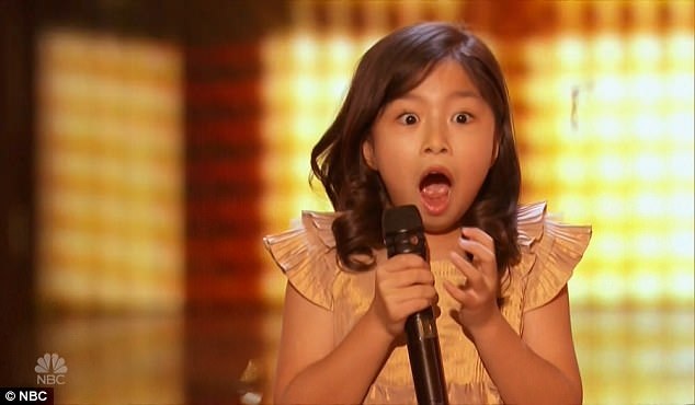 Celine thể hiện ấn tượng trên sân khấu.