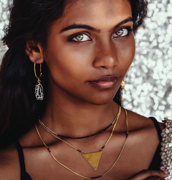 Người mẫu đầy triển vọng tự tử ở tuổi 21 - 1