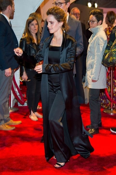 "Sao" ra phố với thời trang "đồ ngủ" - 11
Emma Watson