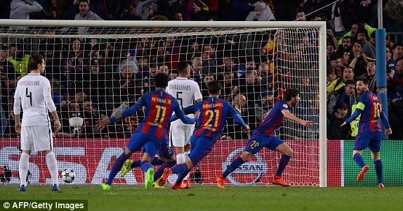 Barcelona 6-1 PSG: Cú ngược dòng không tưởng - 3
Sergi Roberto ghi bàn quyết định, Barca thắng PSG 6-1 và giành vé vào tứ kết Champions League