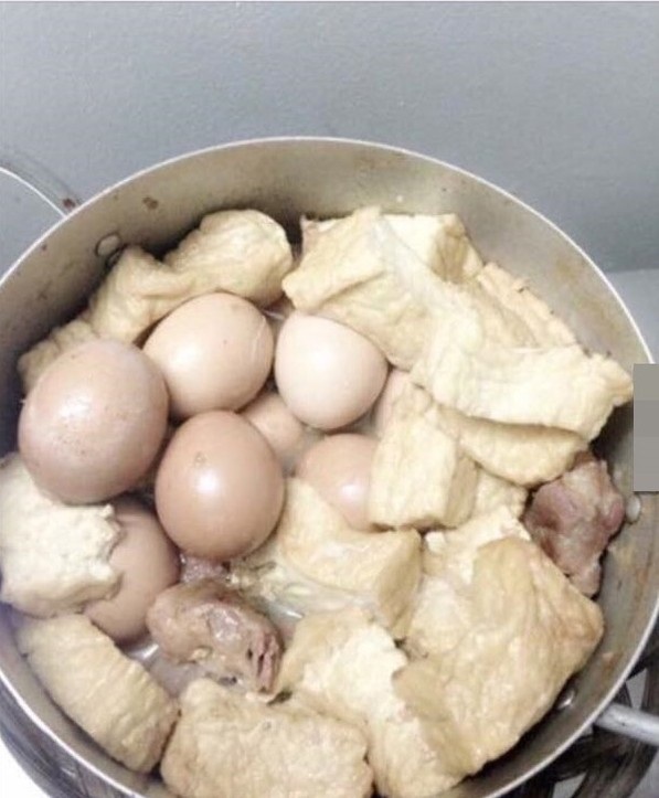Cười nghiêng ngả với những món ăn "bá đạo" của nàng dâu ra mắt mẹ chồng - 4 Nồi thịt kho trứng của nàng dâu này chắc chắn khiến nhiều người không dám... động đũa!