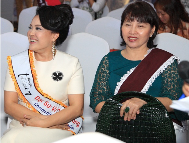 Đại sứ Vì cộng đồng chung tay chia sẻ tình người - 7 Đại sứ Vì cộng đồng Nguyễn Kim Thúy & Golfer Thanh Thủy