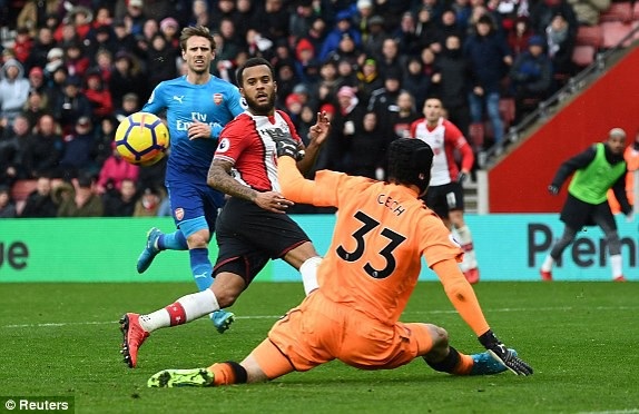 
Redmond bỏ lỡ cơ hội vàng để kết liễu Arsenal
