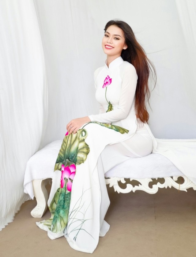 Cận cảnh những người đẹp vào bán kết Hoa khôi Nam Bộ 2017 - 16 Võ Hà Trân (SN 1998, Tiền Giang).