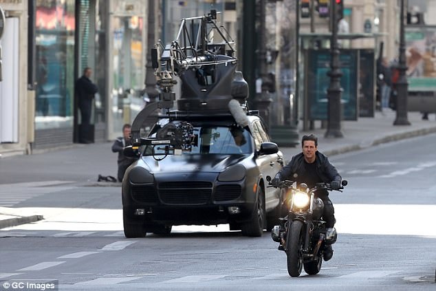 Tom Cruise vẫn giữ phong độ đỉnh cao đáng kinh ngạc.