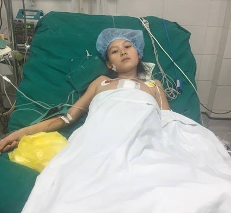 Nhờ tấm lòng bạn đọc Dân trí, hai mẹ con em Vừ Thị Mỵ đã được cứu sống - 2 Trải qua 2 ca mổ, mổ sinh con và mổ thay van tim, hiện sức khỏe của Mỵ đã khá hơn nhiều và 1 thời gian ngắn nữa sẽ được xuất viện về nhà.